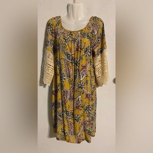 Cato size S women’s yellow paisley shift dress 3/4 sleeves EST. 1946